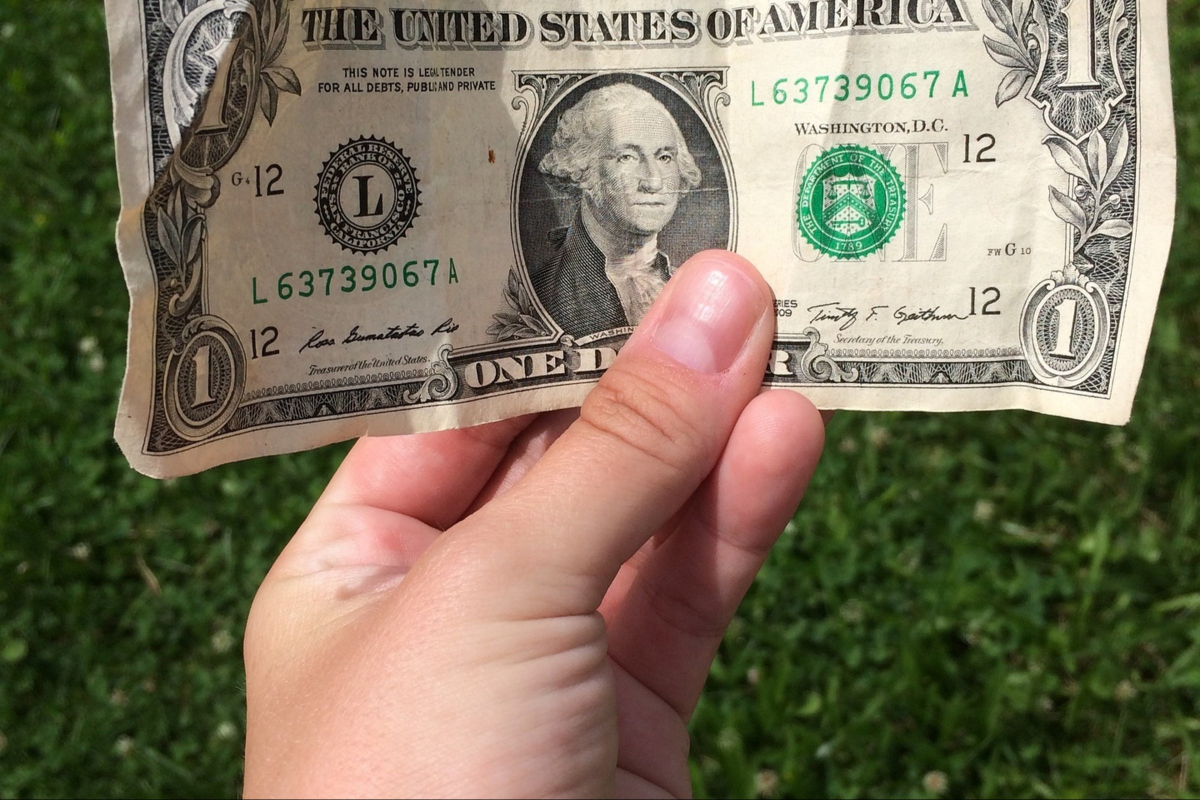 Можно сдавать доллары. Техасский доллар. Магическая зелёная валюта.