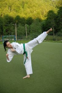 karate-woman